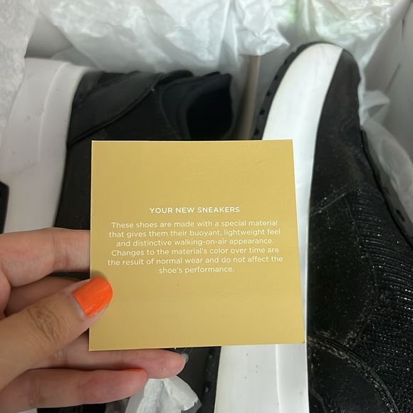 MICHAEL KORS - Muse Trainer - Picture 10 of 12